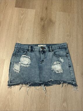 Bullhead Acid Washed Raw Hem Distressed Denim Mini Skirt Sz 27